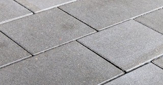 Купить тротуарную плитку 300х300х30 от 924 руб. в Отрадном