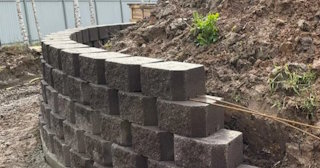 Установка подпорной стенки в Отрадном в октябре